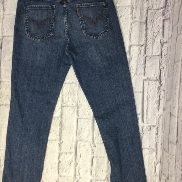 Levi’s Women’s Mid Rise Skinny Medium Wash Color Red Tab Size 12 W 31 L 32 - Picture 2 of 11